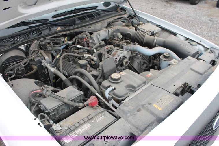 image for item D8216 2006 Ford Crown Victoria Police Interceptor