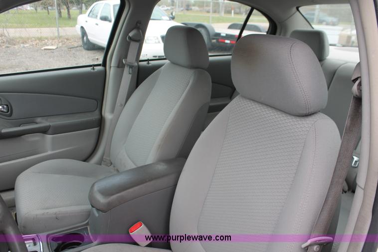 image for item D8217 2007 Chevrolet Malibu LS