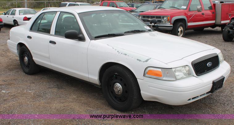 image for item D8218 2006 Ford Crown Victoria Police Interceptor