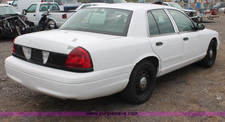 image for item D8218 2006 Ford Crown Victoria Police Interceptor