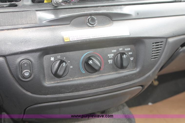 image for item D8218 2006 Ford Crown Victoria Police Interceptor