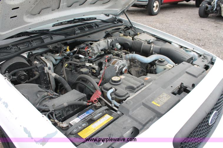 image for item D8218 2006 Ford Crown Victoria Police Interceptor