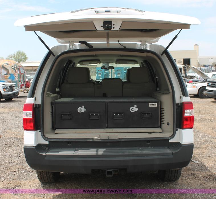 image for item D8219 2007 Ford Expedition XLT SUV