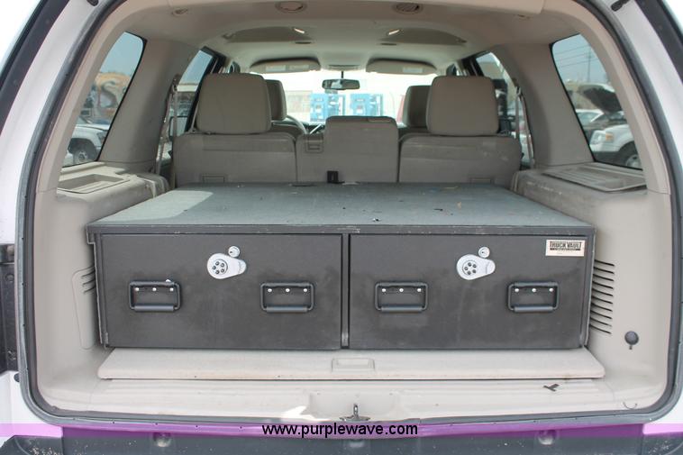 image for item D8219 2007 Ford Expedition XLT SUV