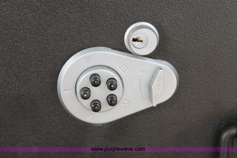 image for item D8219 2007 Ford Expedition XLT SUV