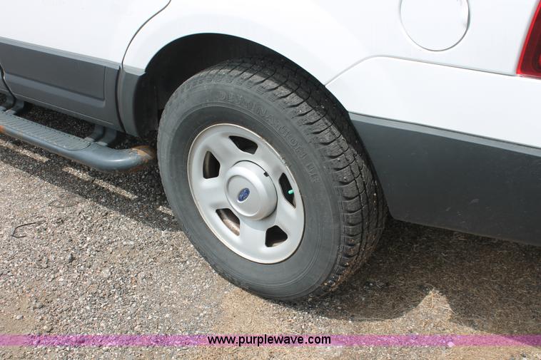 image for item D8219 2007 Ford Expedition XLT SUV