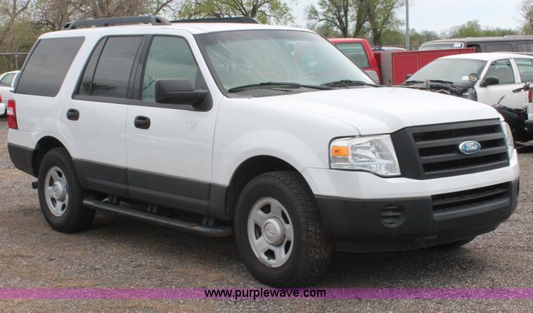 image for item D8220 2007 Ford Expedition XLT SUV