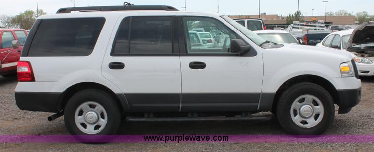 image for item D8220 2007 Ford Expedition XLT SUV