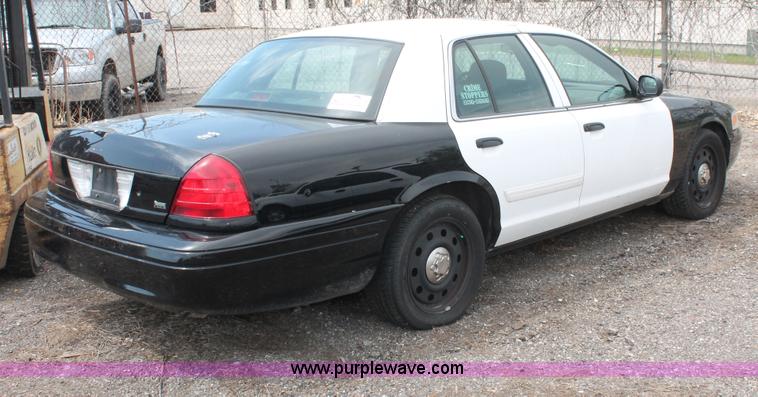 image for item D8222 2009 Ford Crown Victoria Police Interceptor