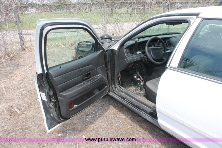 image for item D8222 2009 Ford Crown Victoria Police Interceptor
