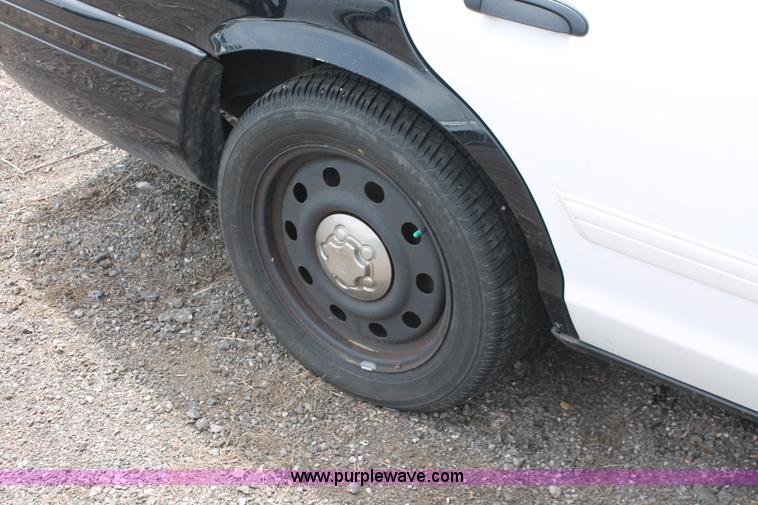 image for item D8222 2009 Ford Crown Victoria Police Interceptor