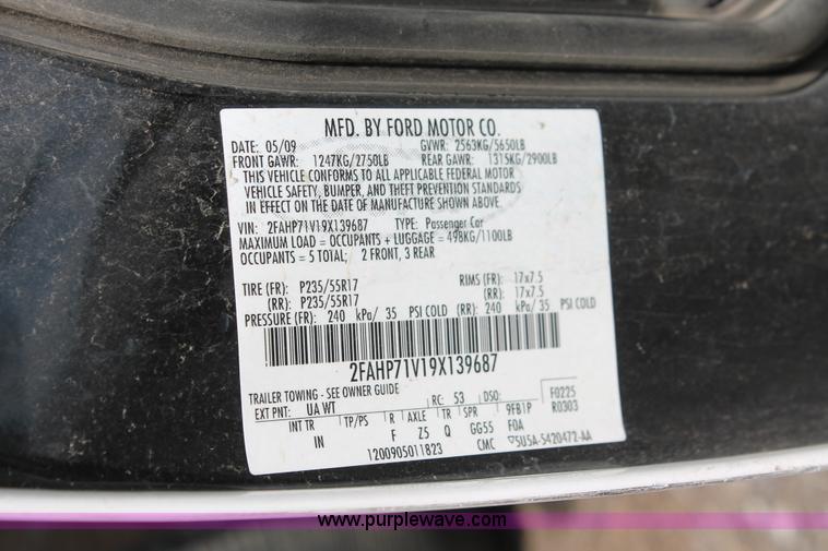 image for item D8222 2009 Ford Crown Victoria Police Interceptor