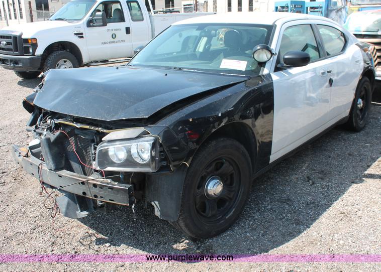 image for item D8229 2010 Dodge Charger