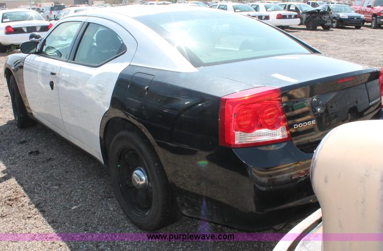 image for item D8229 2010 Dodge Charger