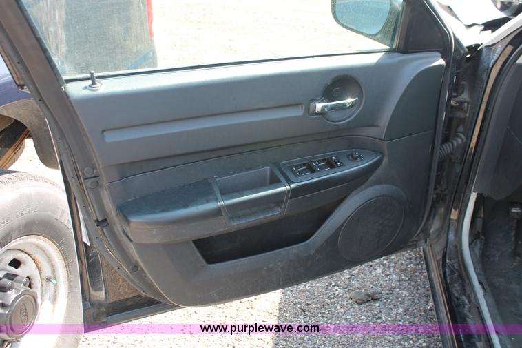 image for item D8229 2010 Dodge Charger