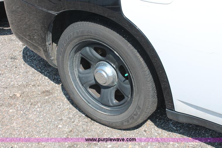 image for item D8229 2010 Dodge Charger