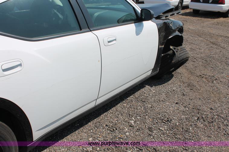 image for item D8229 2010 Dodge Charger