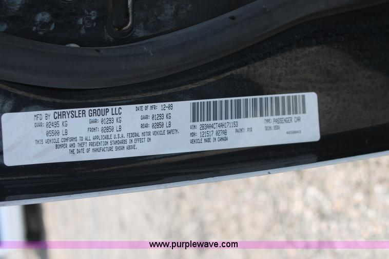 image for item D8229 2010 Dodge Charger