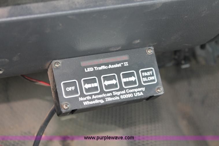 image for item D8231 2002 Chevrolet Silverado 2500 pickup truck