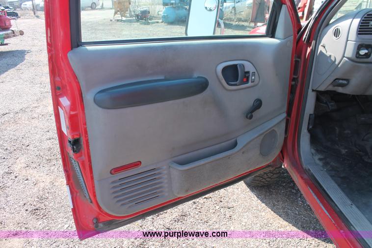 image for item D8237 1998 Chevrolet Cheyenne 3500 Crew Cab utility truck