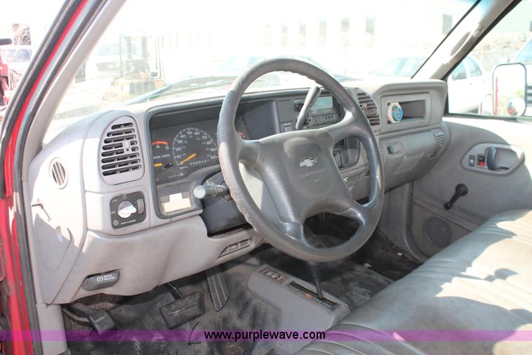 image for item D8237 1998 Chevrolet Cheyenne 3500 Crew Cab utility truck