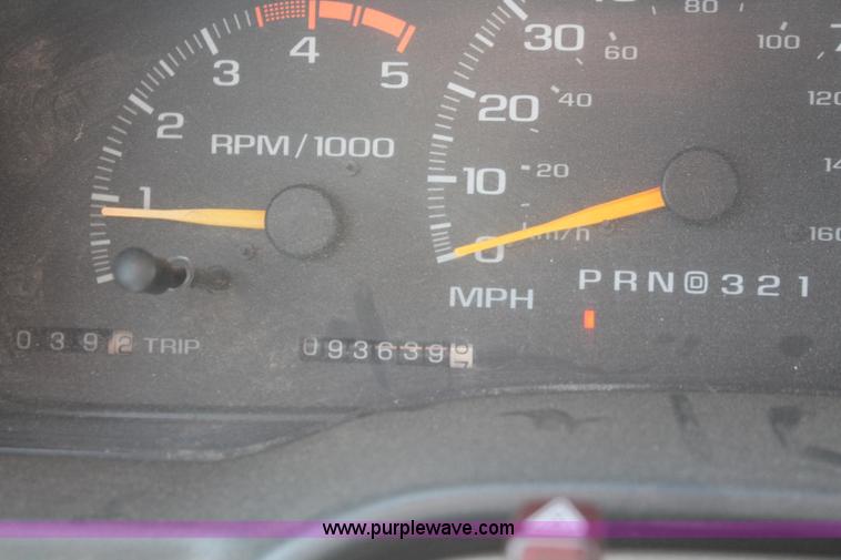 image for item D8237 1998 Chevrolet Cheyenne 3500 Crew Cab utility truck