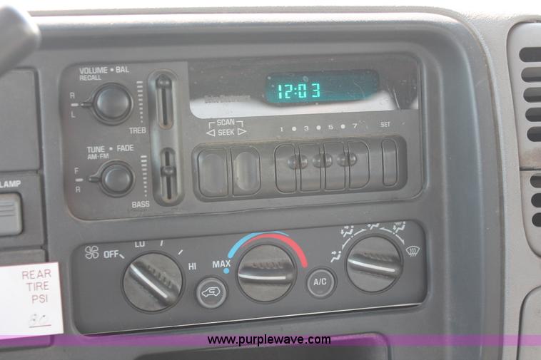 image for item D8237 1998 Chevrolet Cheyenne 3500 Crew Cab utility truck