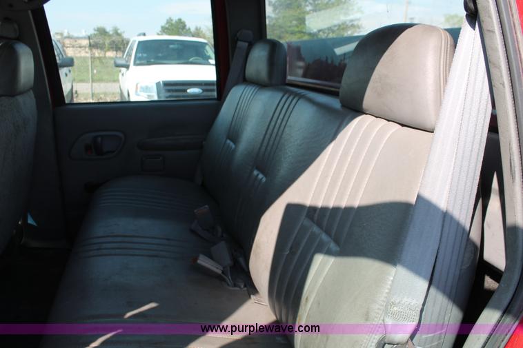 image for item D8237 1998 Chevrolet Cheyenne 3500 Crew Cab utility truck