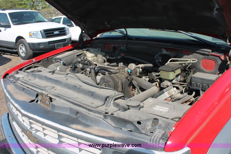 image for item D8237 1998 Chevrolet Cheyenne 3500 Crew Cab utility truck