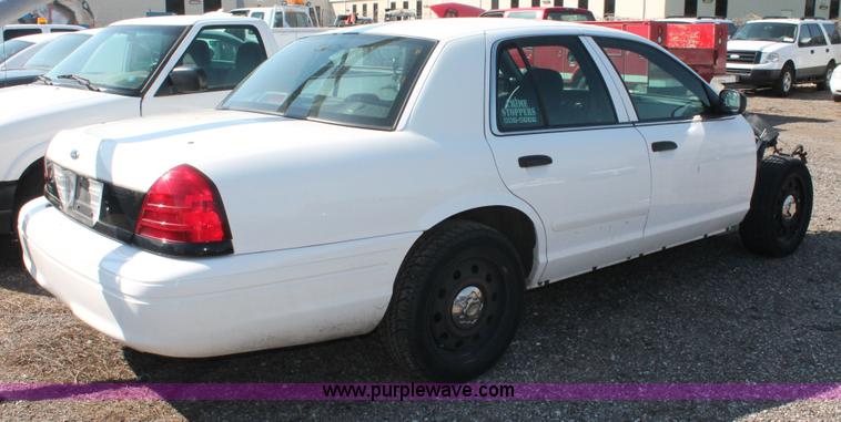 image for item D8238 2006 Ford Crown Victoria Police Interceptor