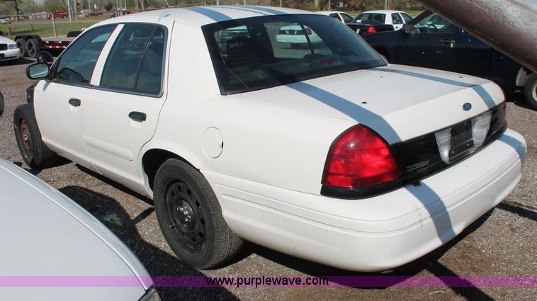 image for item D8238 2006 Ford Crown Victoria Police Interceptor