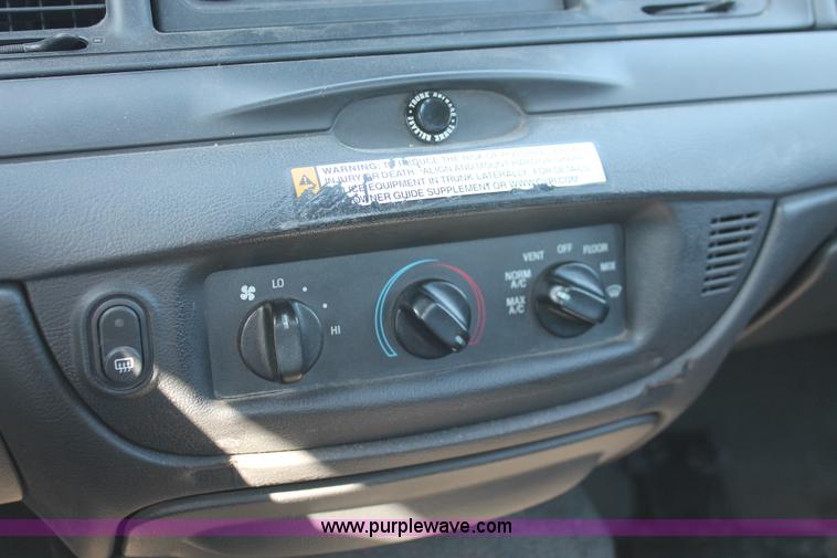 image for item D8238 2006 Ford Crown Victoria Police Interceptor