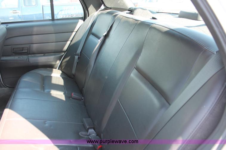 image for item D8238 2006 Ford Crown Victoria Police Interceptor