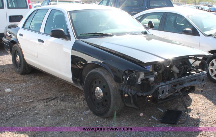 image for item D8241 2009 Ford Crown Victoria Police Interceptor