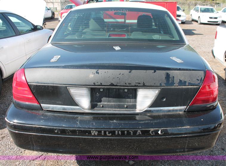 image for item D8241 2009 Ford Crown Victoria Police Interceptor