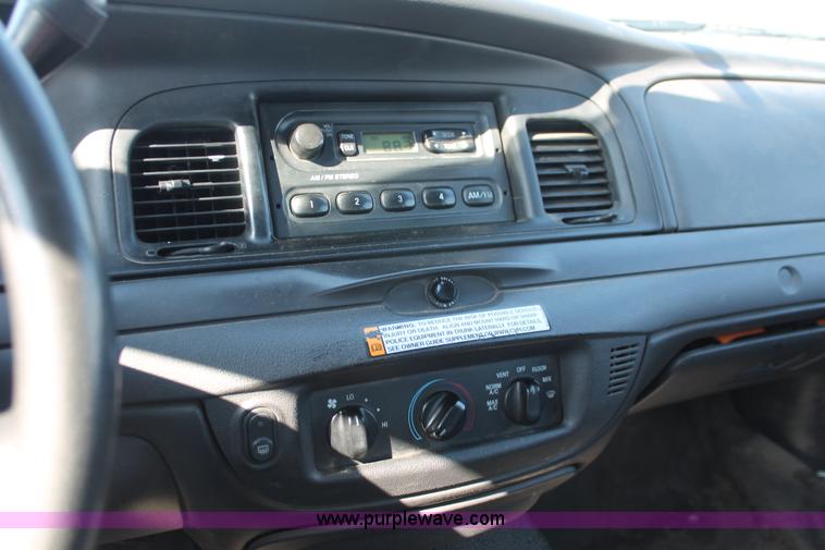 image for item D8241 2009 Ford Crown Victoria Police Interceptor