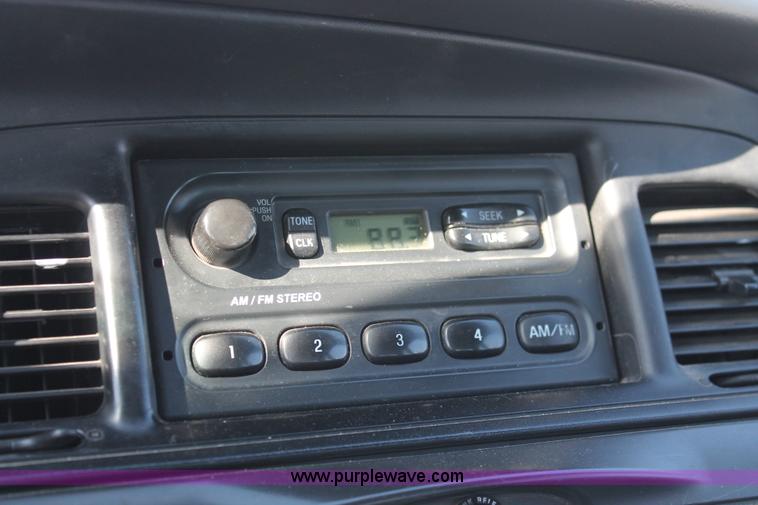 image for item D8241 2009 Ford Crown Victoria Police Interceptor