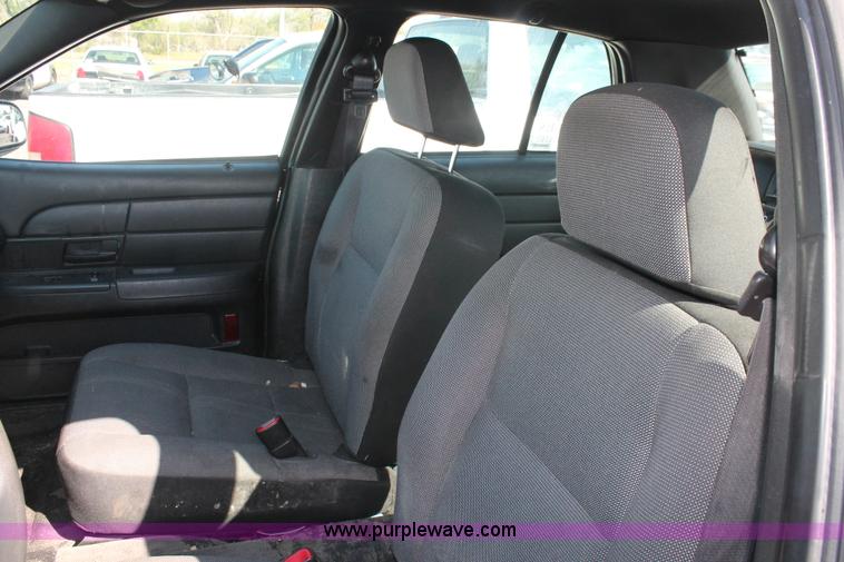 image for item D8241 2009 Ford Crown Victoria Police Interceptor