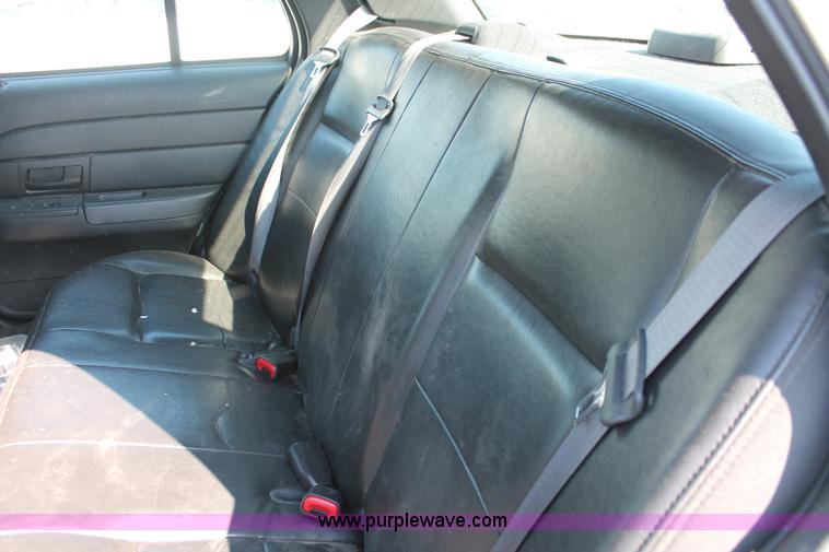image for item D8241 2009 Ford Crown Victoria Police Interceptor