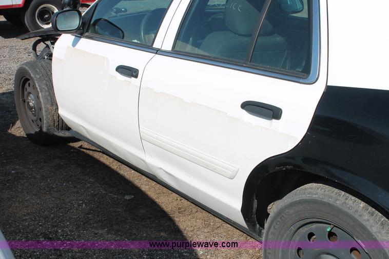 image for item D8241 2009 Ford Crown Victoria Police Interceptor