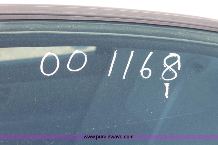 image for item D8242 2006 Ford Taurus SE