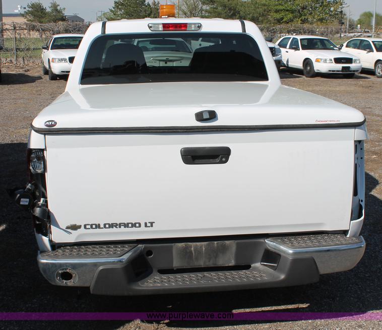 image for item D8243 2008 Chevrolet Colorado LT extended cab pickup truck
