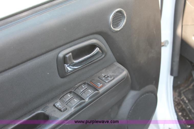 image for item D8243 2008 Chevrolet Colorado LT extended cab pickup truck