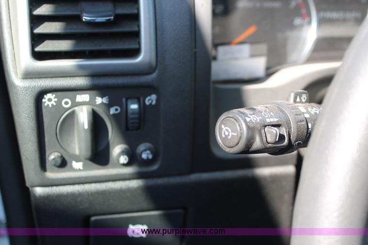 image for item D8243 2008 Chevrolet Colorado LT extended cab pickup truck