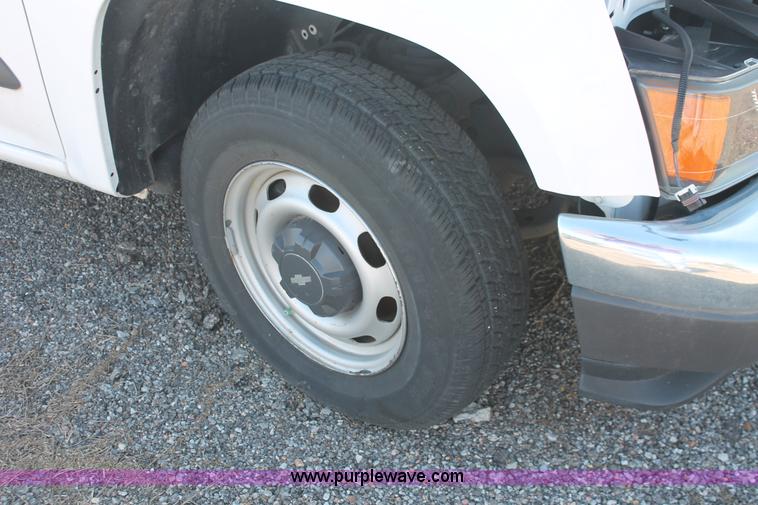 image for item D8243 2008 Chevrolet Colorado LT extended cab pickup truck