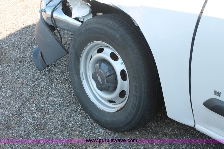 image for item D8243 2008 Chevrolet Colorado LT extended cab pickup truck