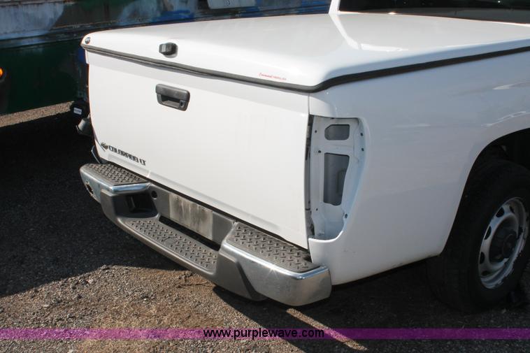 image for item D8243 2008 Chevrolet Colorado LT extended cab pickup truck