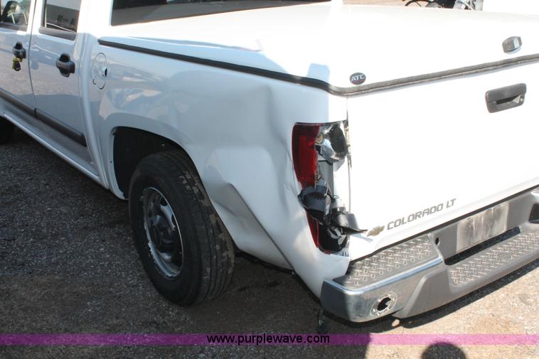 image for item D8243 2008 Chevrolet Colorado LT extended cab pickup truck