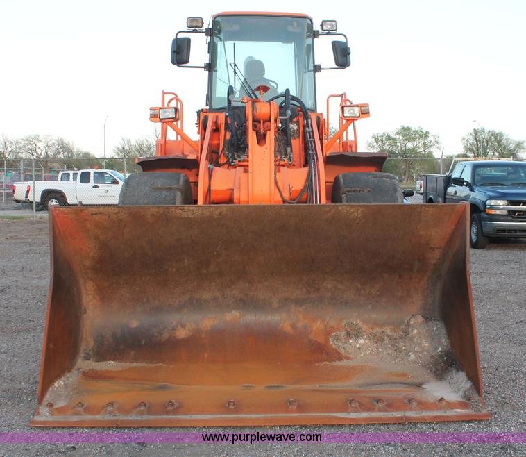 image for item D8245 2003 Daewoo Mega 300-V wheel loader