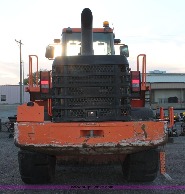 image for item D8245 2003 Daewoo Mega 300-V wheel loader